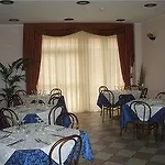 Rivabella 3* Davoli