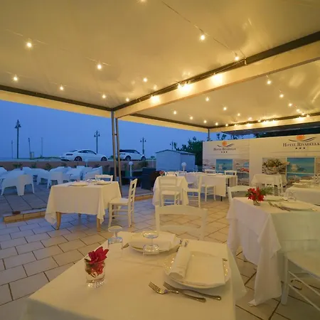 Hotel Rivabella Davoli