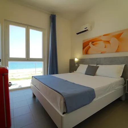 Hotel Rivabella Davoli