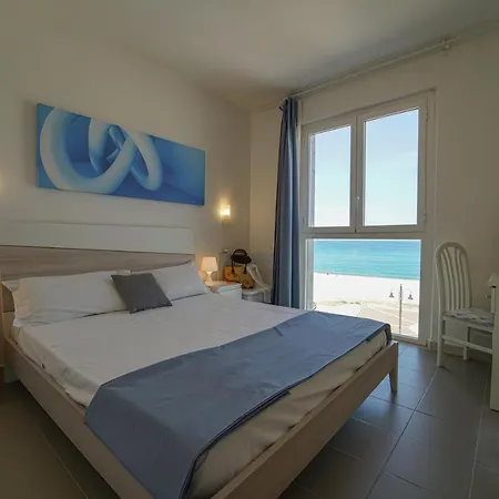 Hotel Rivabella Davoli