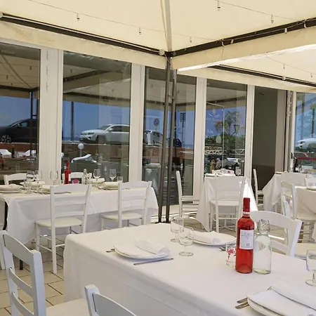 Rivabella 3* Davoli