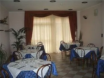Rivabella 3* Davoli